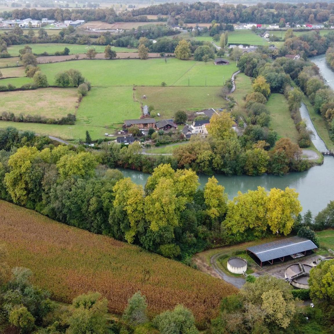 Gite Les Petits Chemins Ledeuix Buitenkant foto